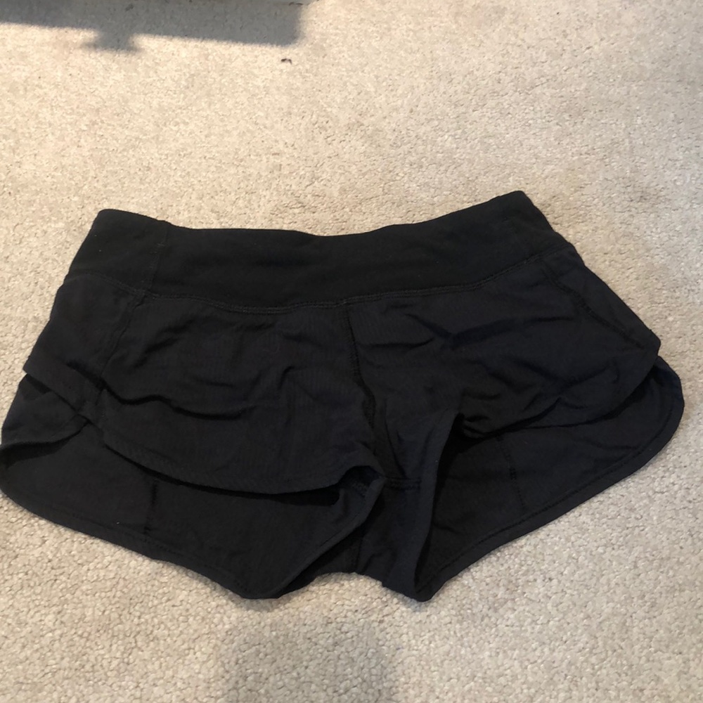 black ivviva shorts